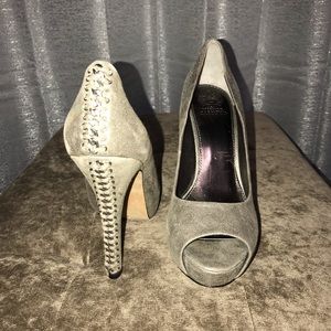 Vince Camuto silver metallic stiletto heels size 10 silver/pewter